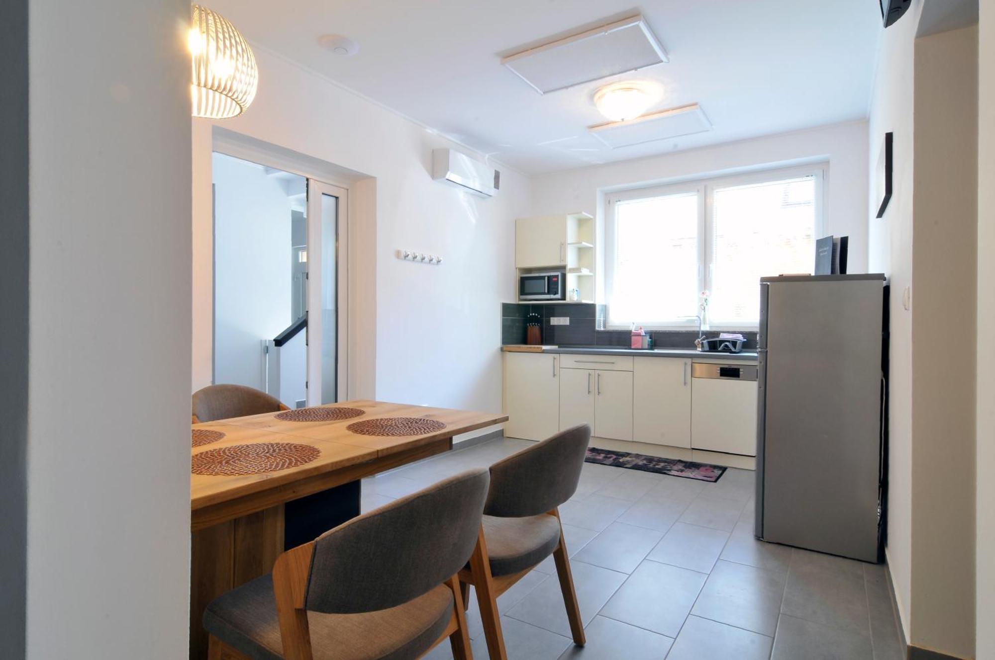 Apartment Silver *